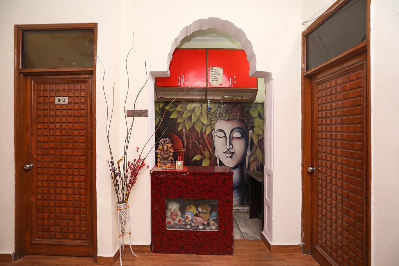 Oyo Stay The Castle Near M2K Cinemas Rohini New Delhi Buitenkant foto